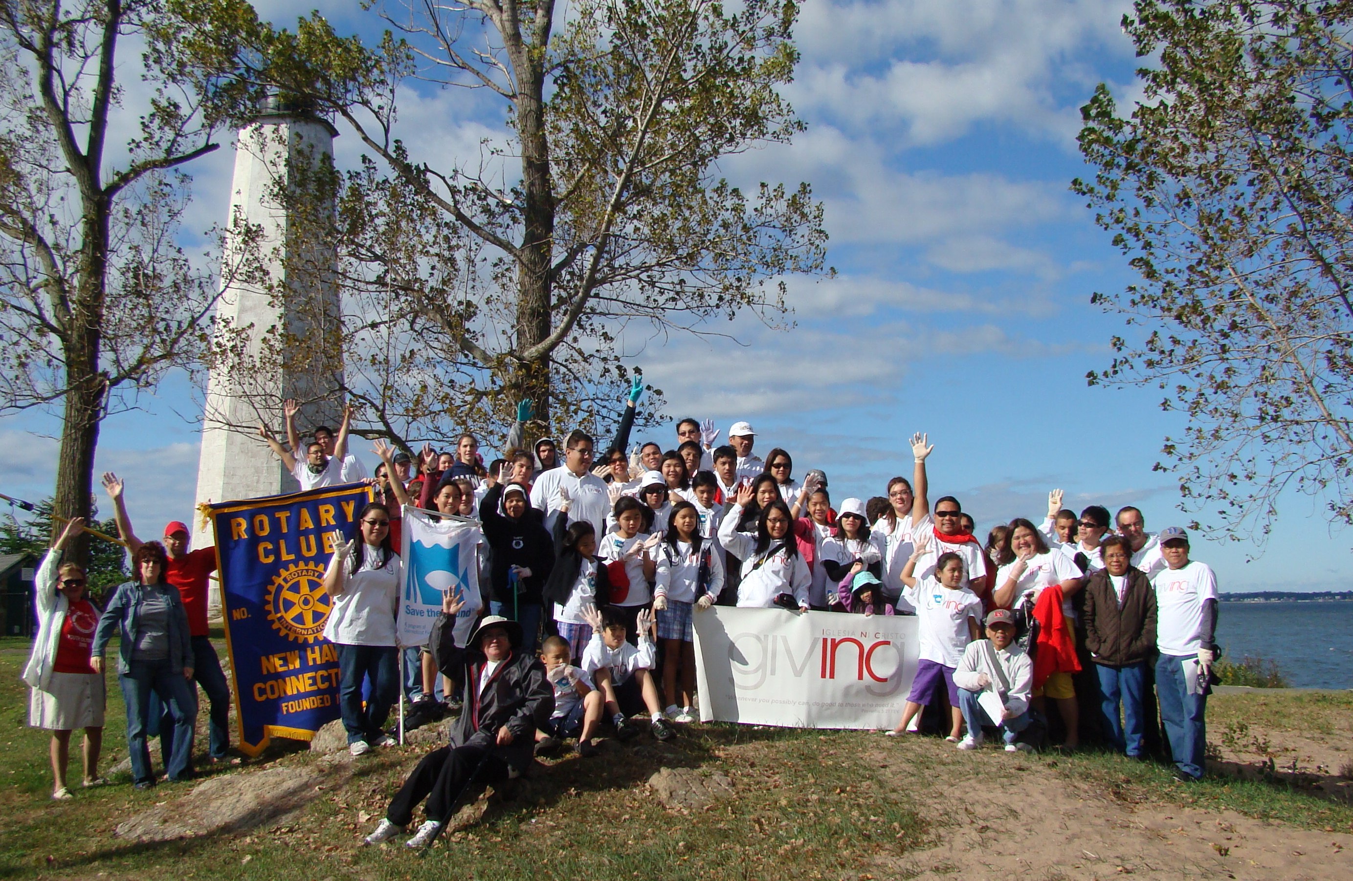 Lighthouse Point Park cleanup in New Haven
