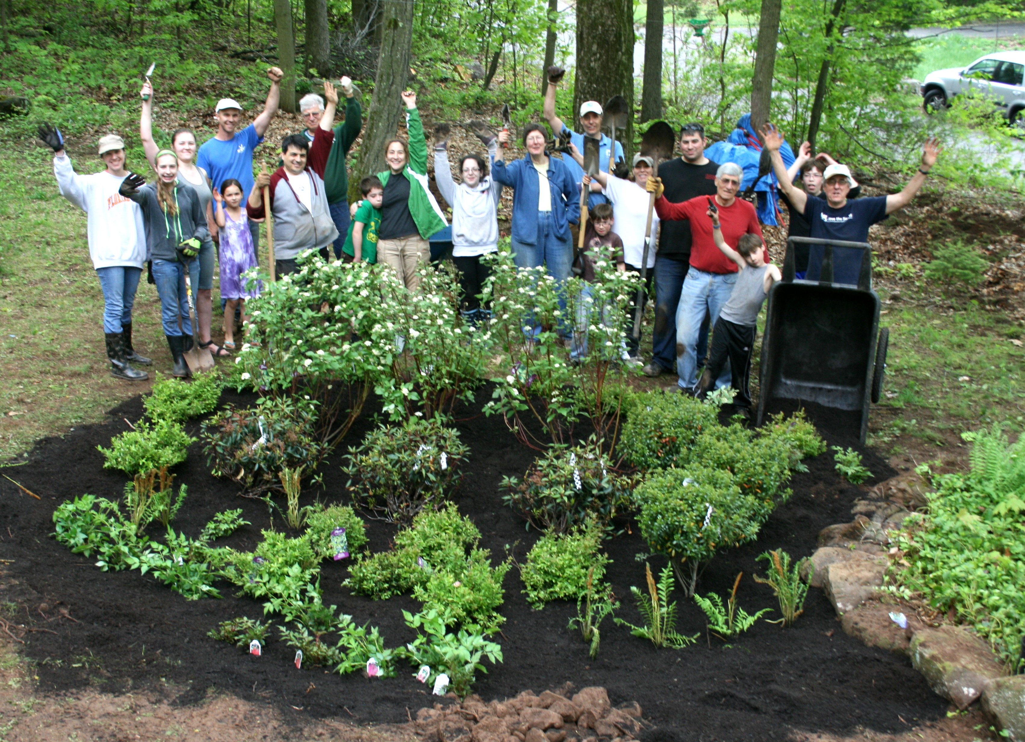 Rain Garden group shot - 5.11.13