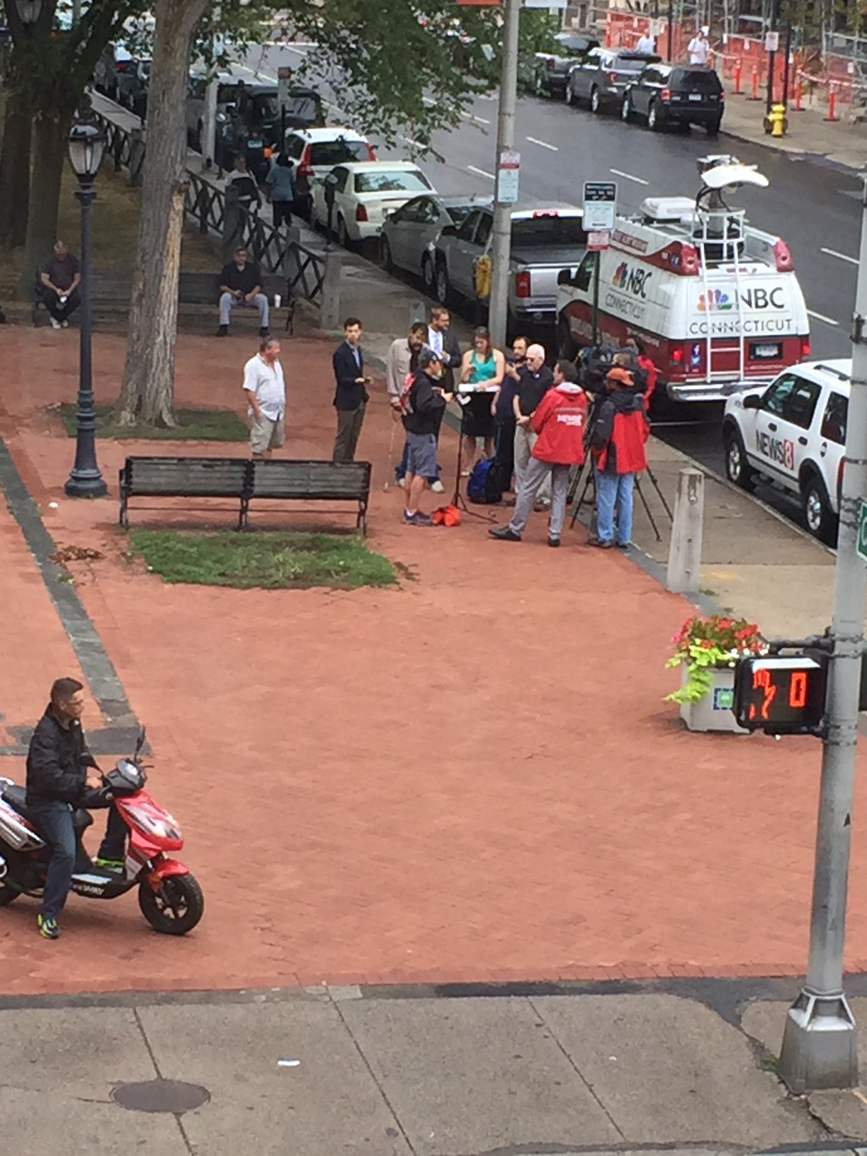 sen-murphy-new-haven-green